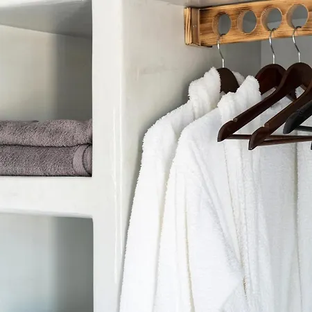 Hebe Parian Living - By Iris