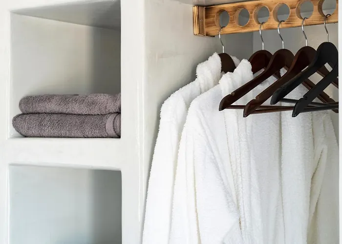 Hebe Parian Living - By Iris