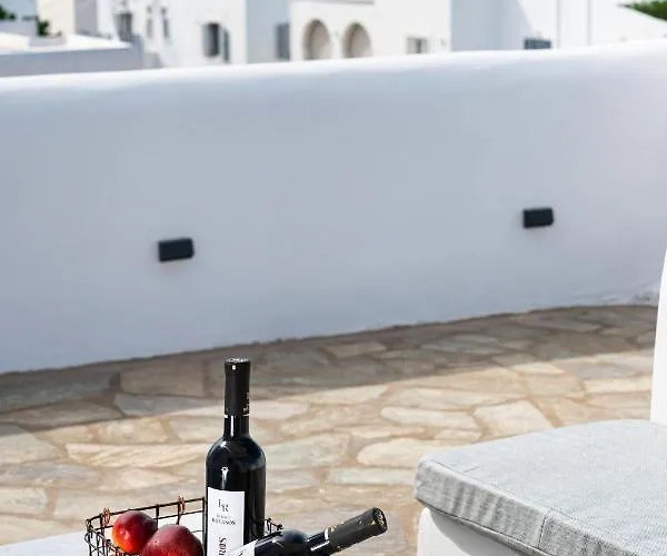 Hebe Parian Living - By Iris * Naousa (Paros)